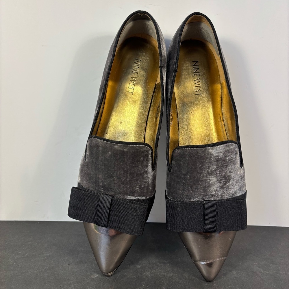 Nine West Gray Velvet Loafers Metallic Toe Bow Low Heel Flats